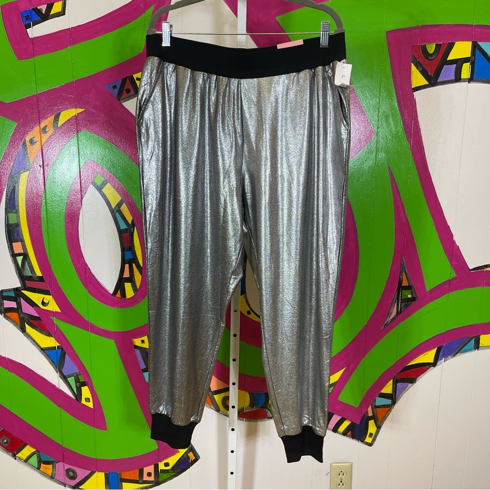 NWT, Livi Jogger Pant. Shiny Material. Size 18/20.